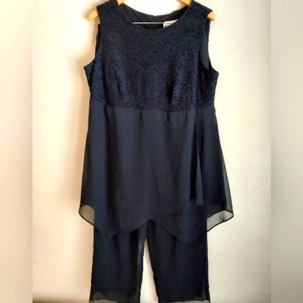 Another Thyme  formal sleeveless tunic w/ matching lined pants